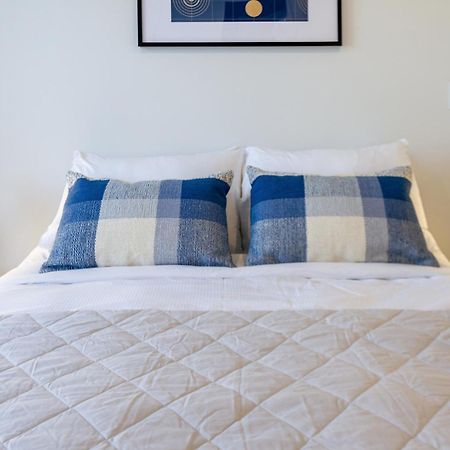 City Lights Retreat With Carpark 2 Bed 2 Bath Κράισττσερτς Εξωτερικό φωτογραφία