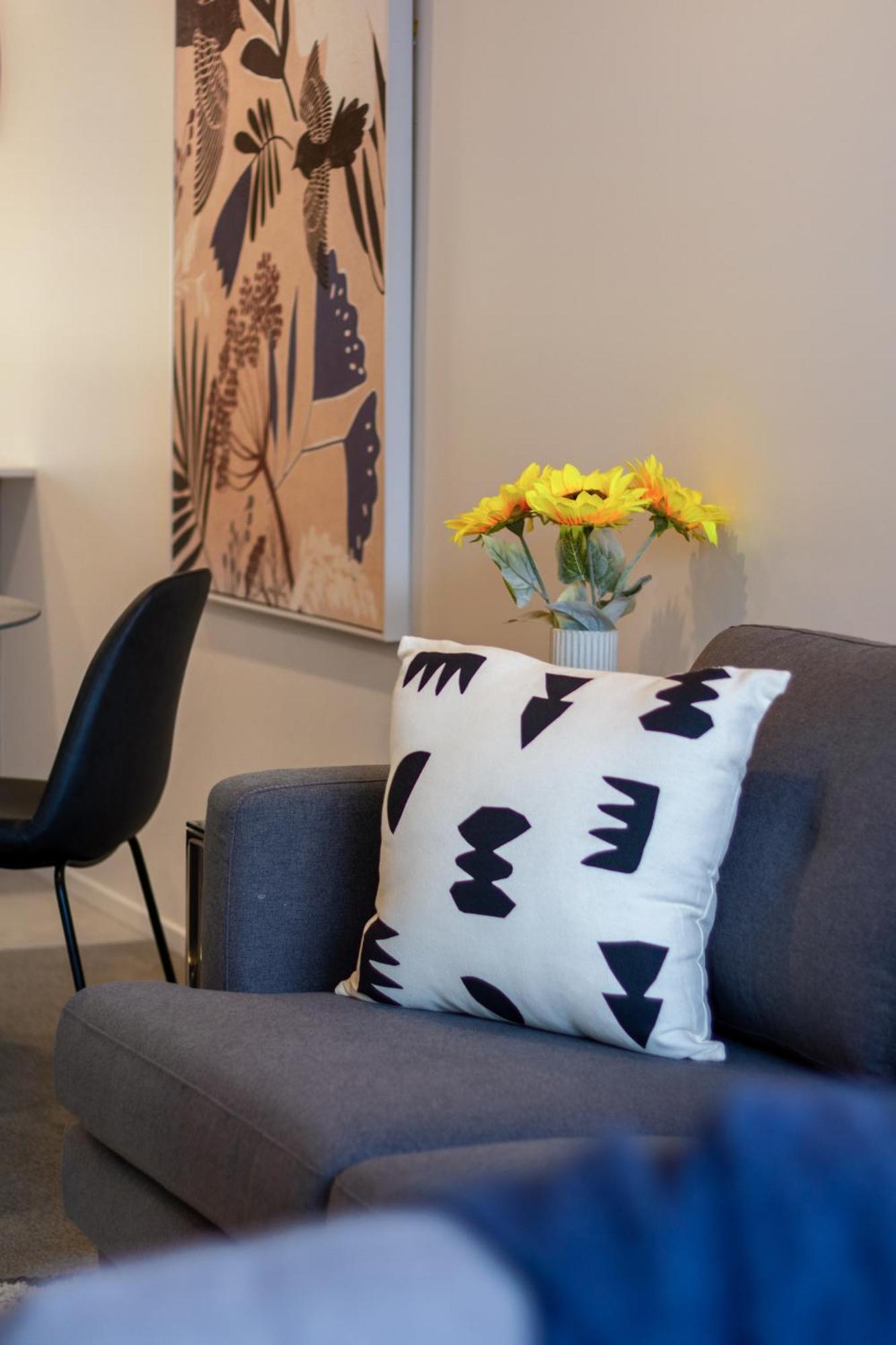 City Lights Retreat With Carpark 2 Bed 2 Bath Κράισττσερτς Εξωτερικό φωτογραφία