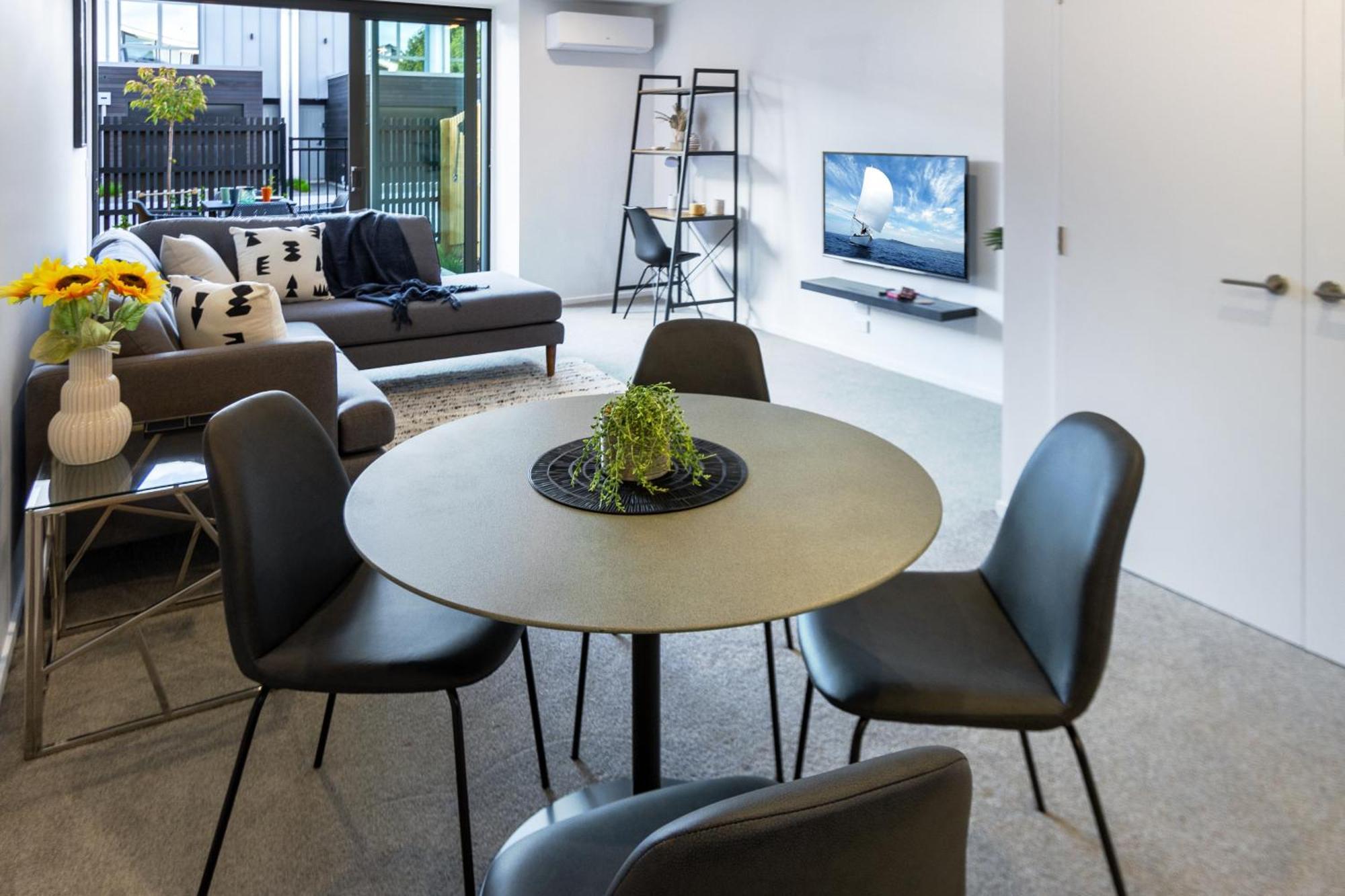 City Lights Retreat With Carpark 2 Bed 2 Bath Κράισττσερτς Εξωτερικό φωτογραφία