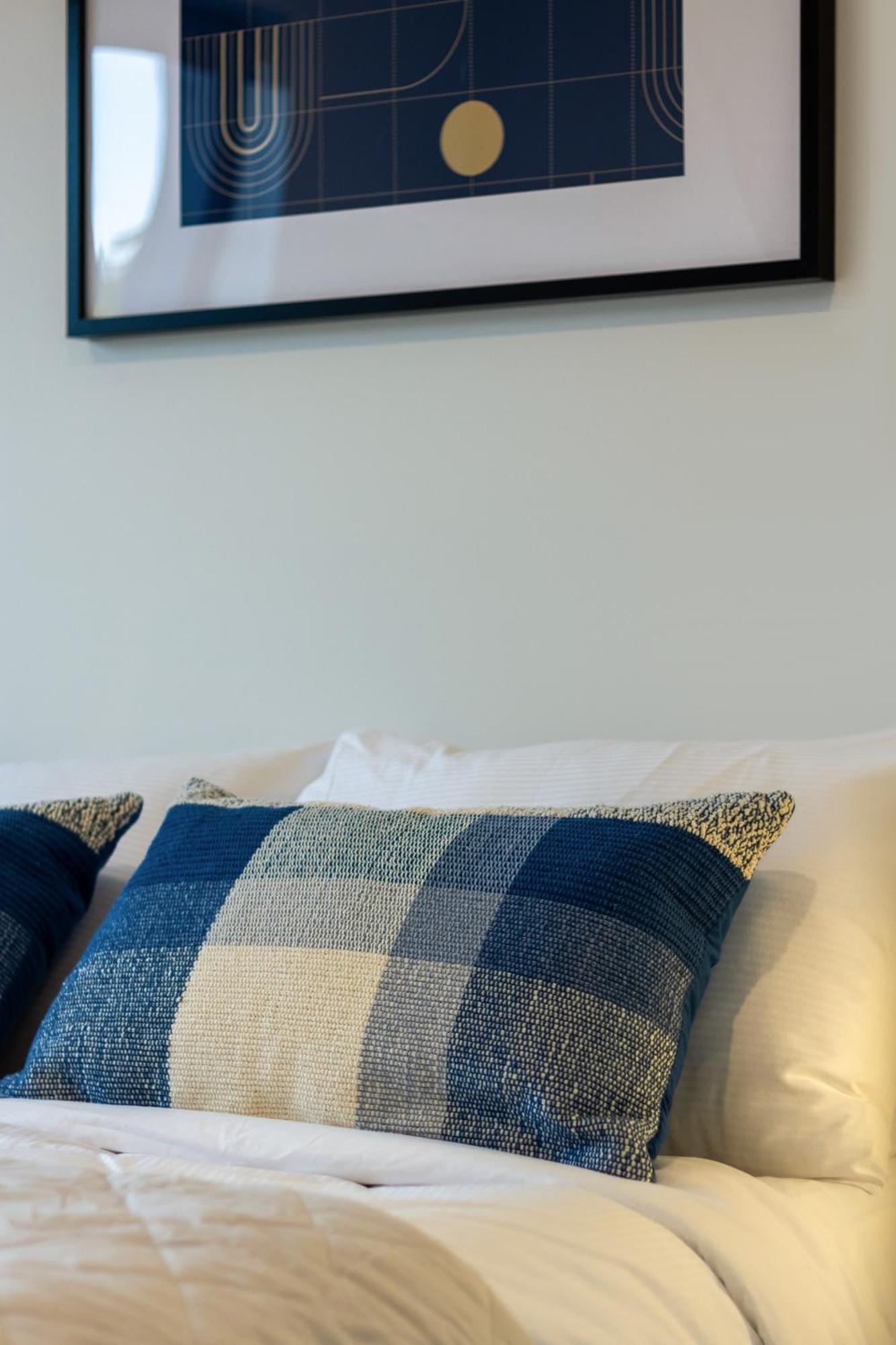 City Lights Retreat With Carpark 2 Bed 2 Bath Κράισττσερτς Εξωτερικό φωτογραφία